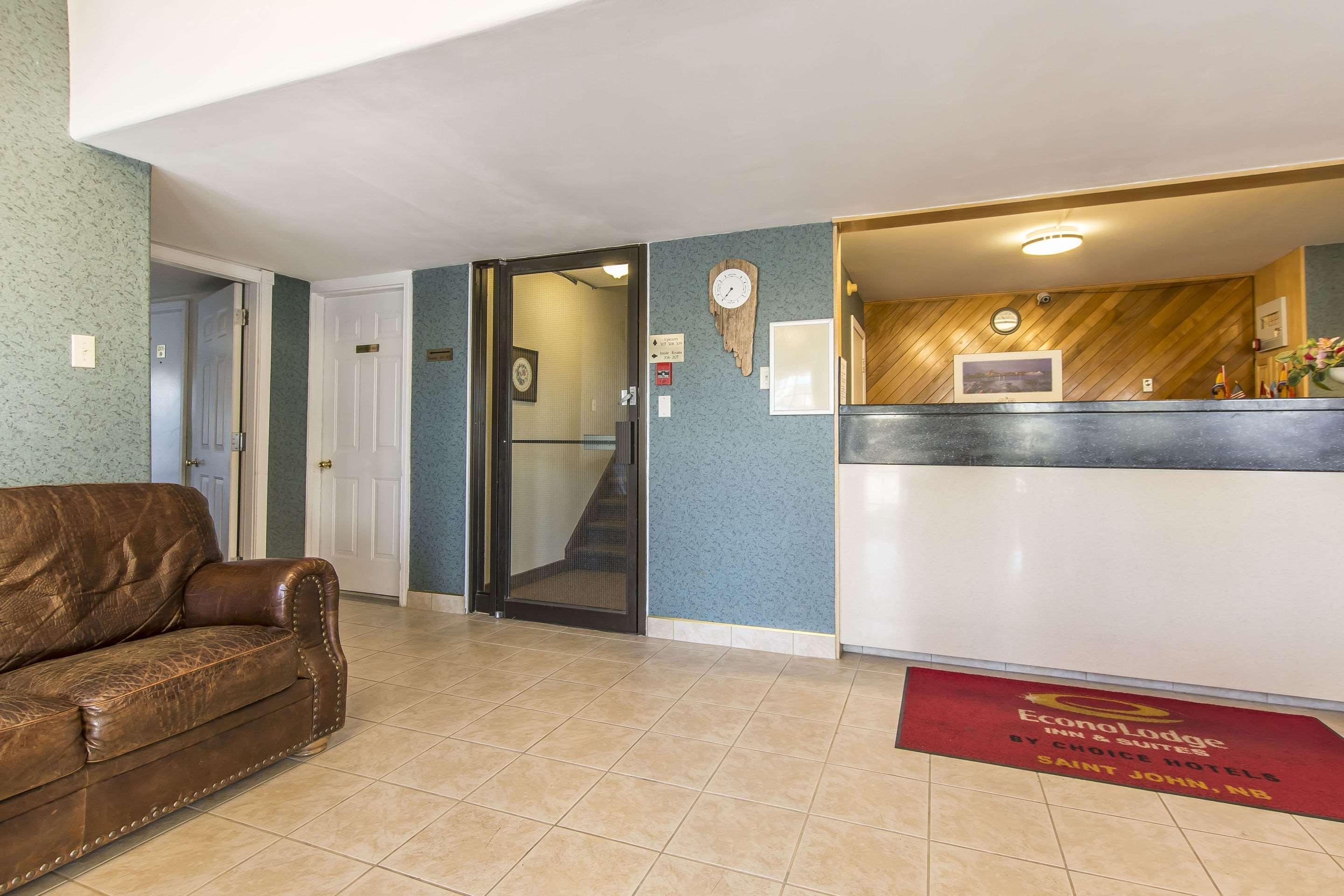 Econo Lodge Inn & Suites Saint John Exterior photo