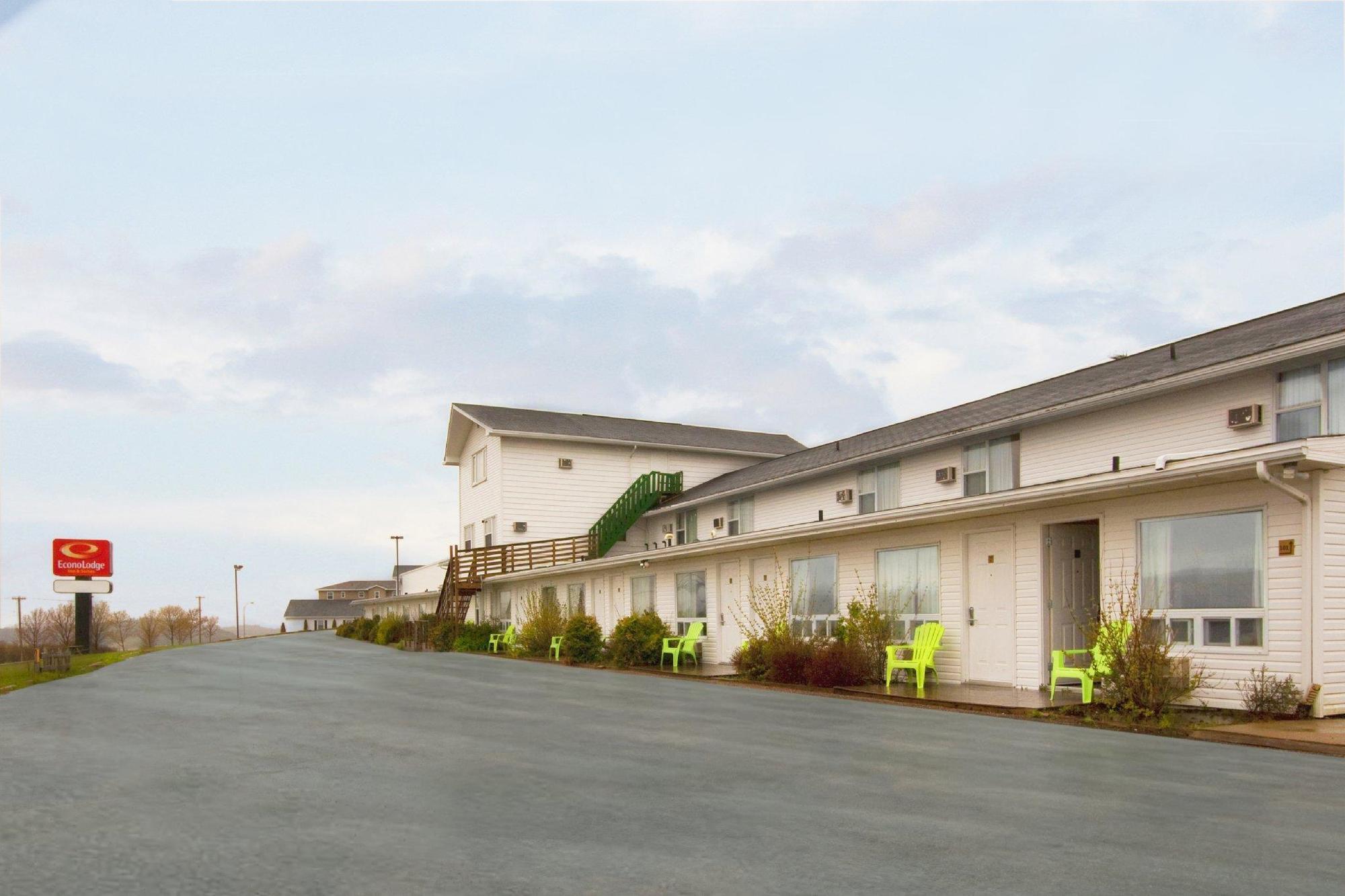Econo Lodge Inn & Suites Saint John Exterior photo